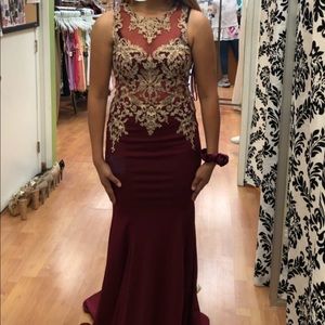 MAROON FORMAL DRESS 🦋🔆